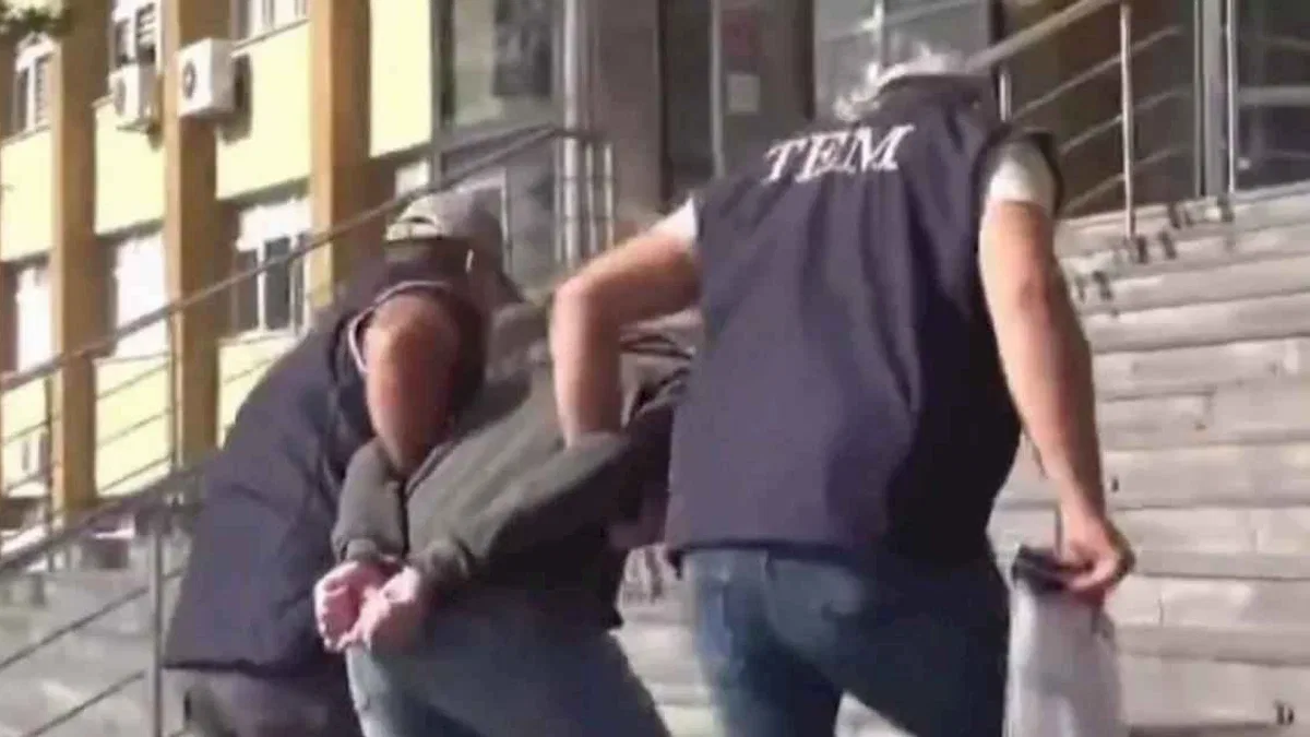 FETÖ'ye yönelik 3 ilde 15 şüpheliye 'Kıskaç'