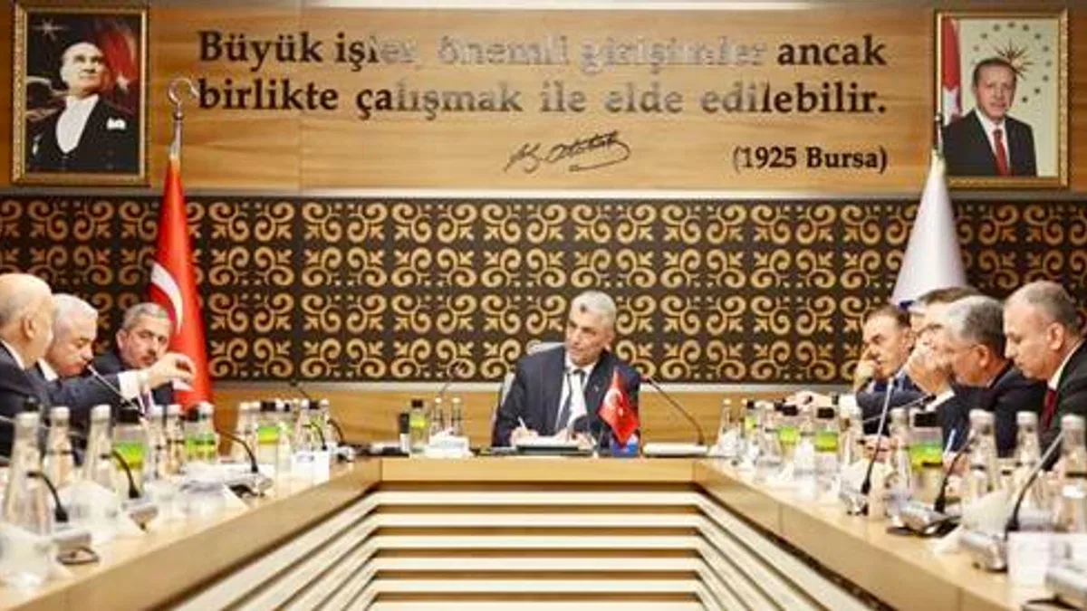 Ticaret Bakanı Ömer Bolat, İkitelli Organize Sanayi Bölgesi'ni ziyaret etti