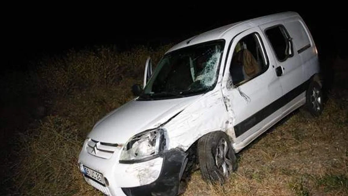 Eskişehir'de iki aracın çarpışması sonucu 1 kişi öldü 4 kişi yaralandı