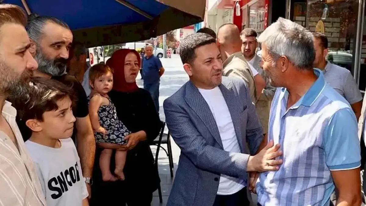 Belediye Başkanı Arı, Lale Caddesi ve Belediye Caddesi esnaflarıyla buluştu