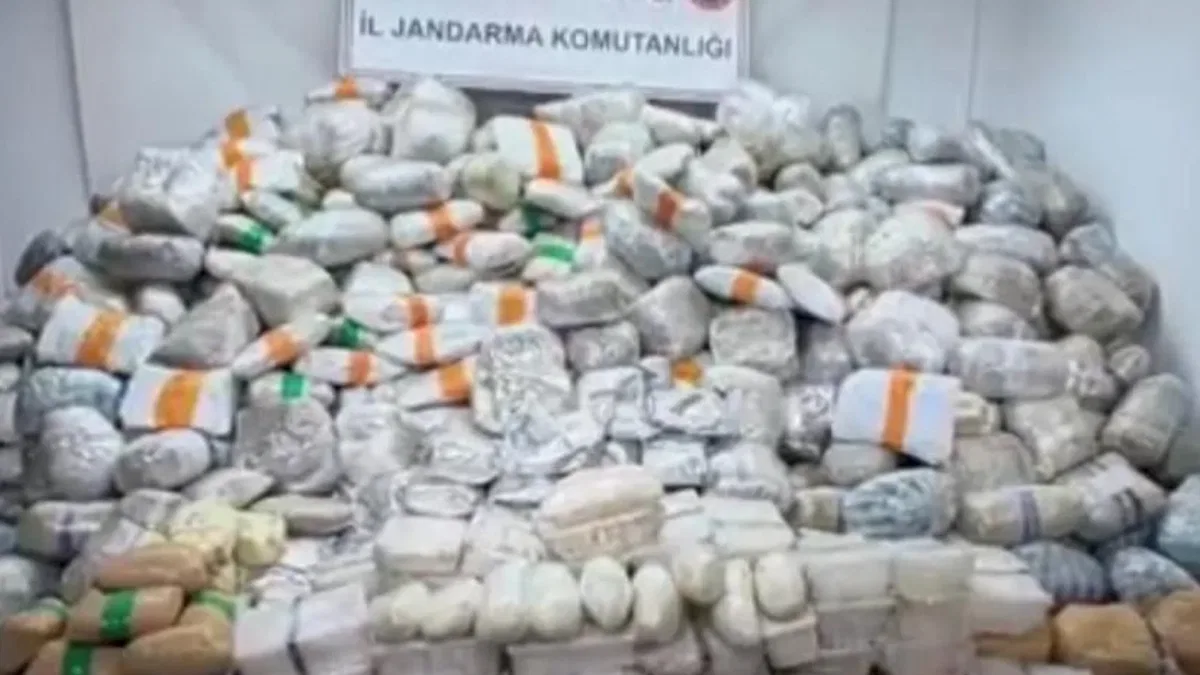 Hakkari’de 860 kilogram uyuşturucu madde ele geçirildi