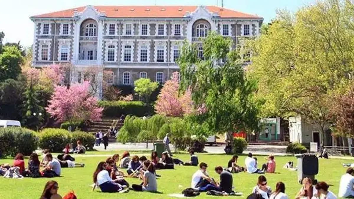 YKS'de ilk 1000'e giren öğrencilerden 773'ü Boğaziçili oldu