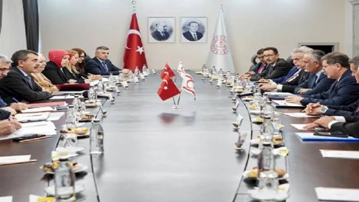 Bakan Tekin KKTC'li mevkidaşını ağırladı