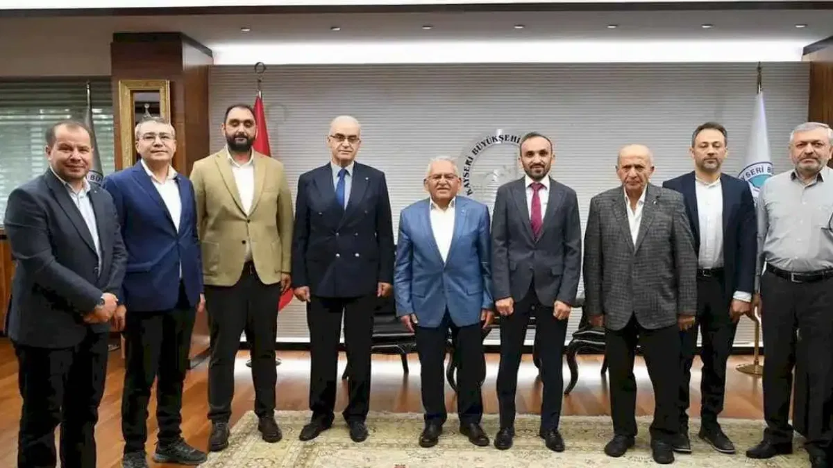 Memduh Büyükkılıç Kayseri dinamikleriyle buluştu