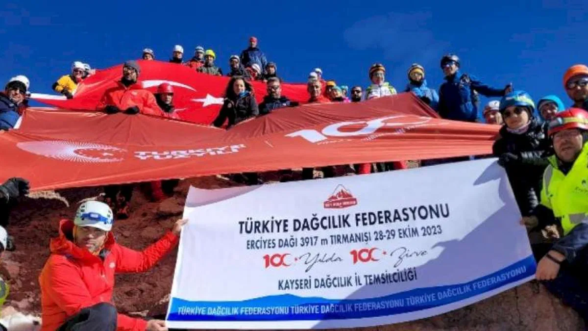 Erciyes’in zirvesinde 100'lük coşku