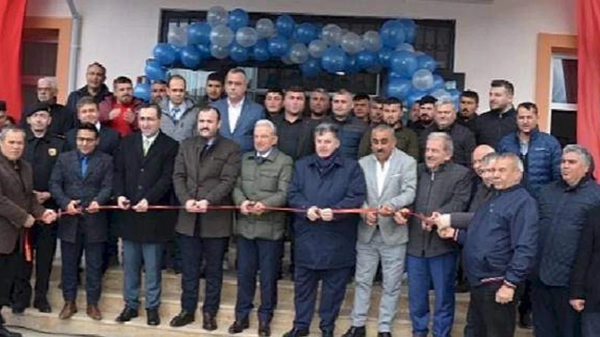 Kınık Arpaseki Köyü'ne Çocukları Sevindiren Hediye