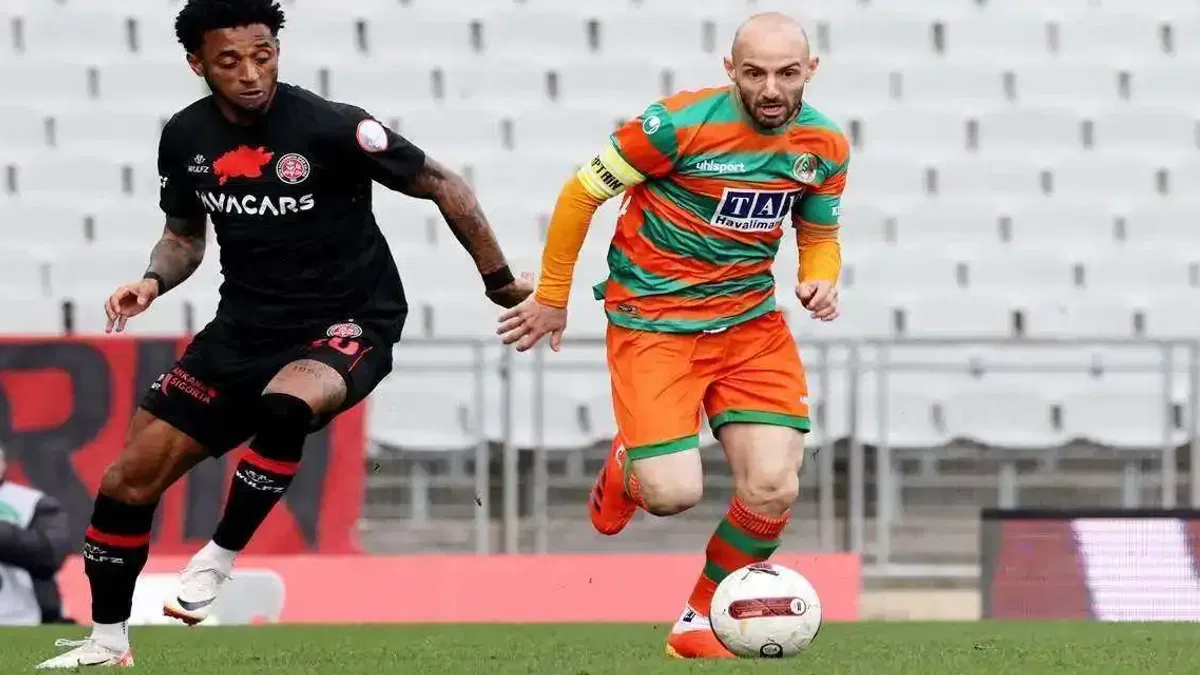 Fatih Karagümrük 1-1 Alanyaspor (Maç Sonucu) İstanbul'da puanlar paylaşıldı