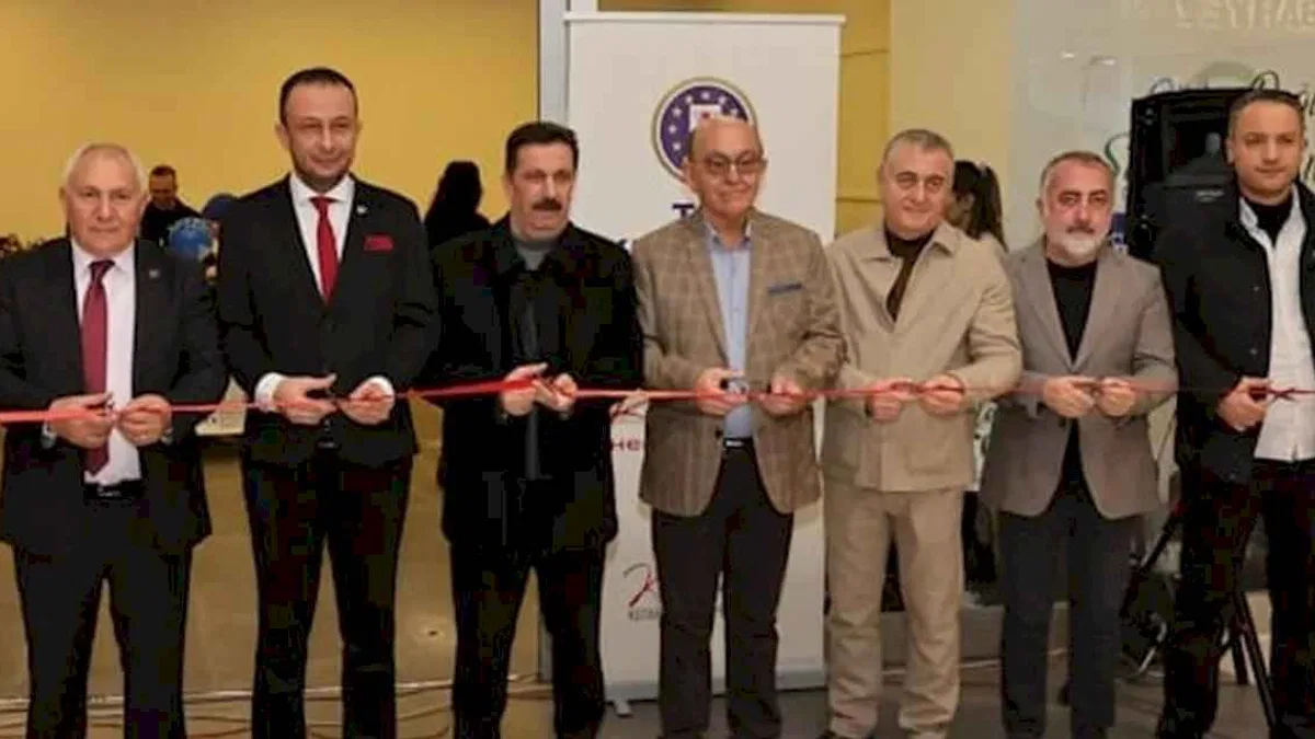 Kütahya’da yöresel lezzetler ve el sanatları görücüye çıktı