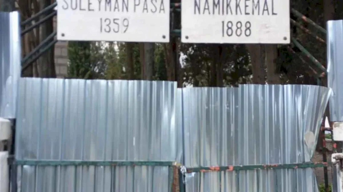 Namık Kemal Türbesi tadilat nedeniyle ziyaret edilemiyor!