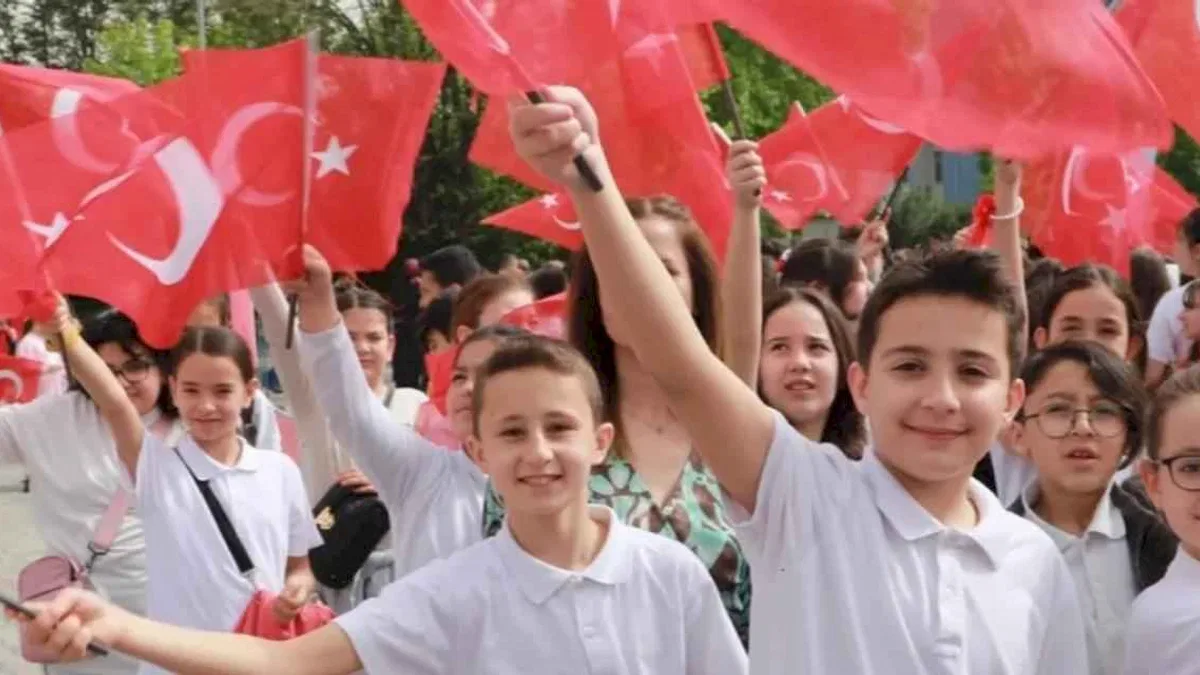 Muğla Dalaman Belediyesi “çocuk Şenliği” düzenliyor