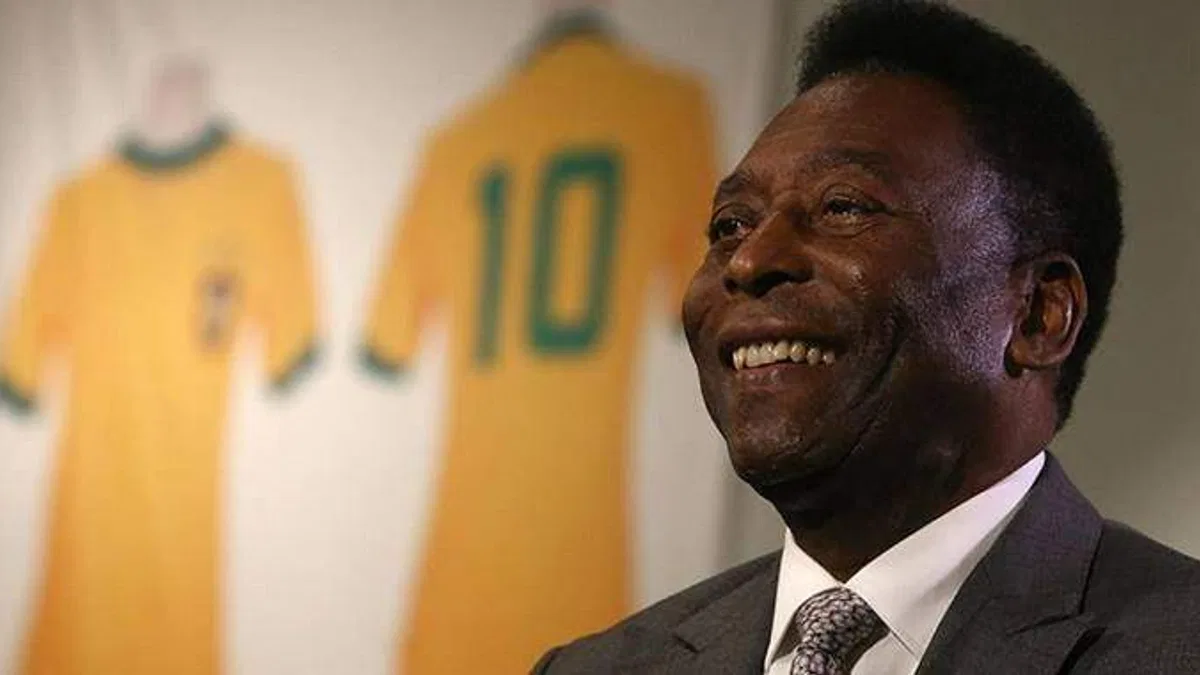 Efsane futbolcu Pele 82 yaşında hayatını kaybetti