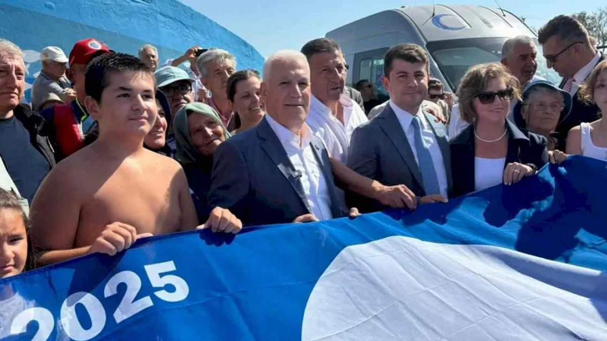 Bursa Mudanya'nın Eşkel sahili 'Mavi Bayrak'a kavuştu