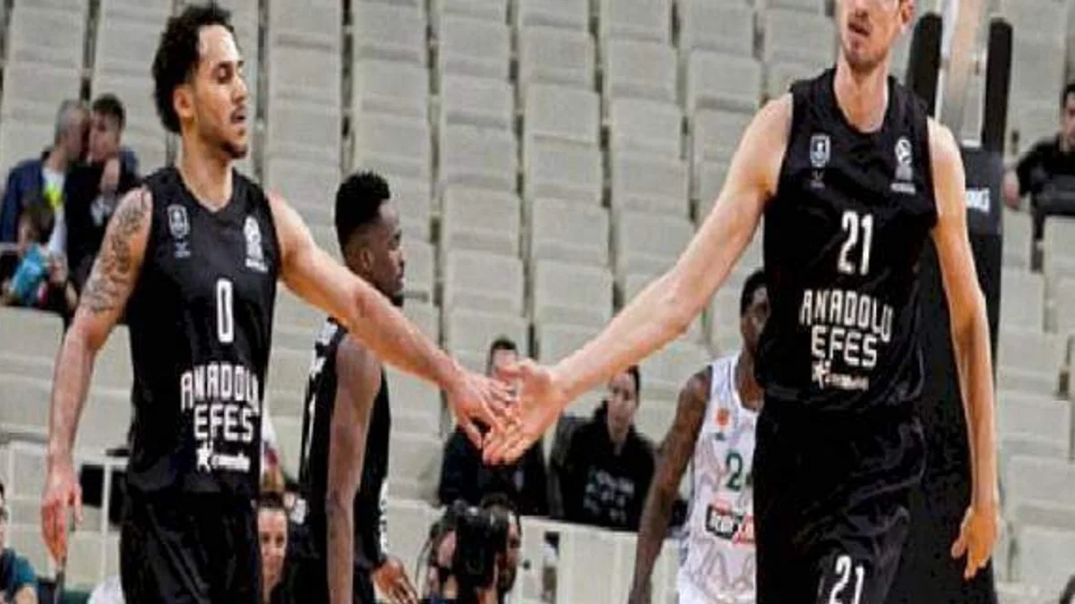 Panathinaikos 82-87 Anadolu Efes (MAÇ SONUCU - ÖZET) Anadolu Efes Komşu'da galip!