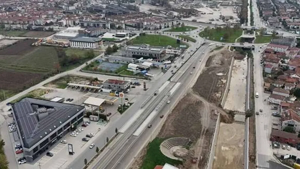 Sakarya'da Başkan Alemdar tarihi proje öncesi açıkladı