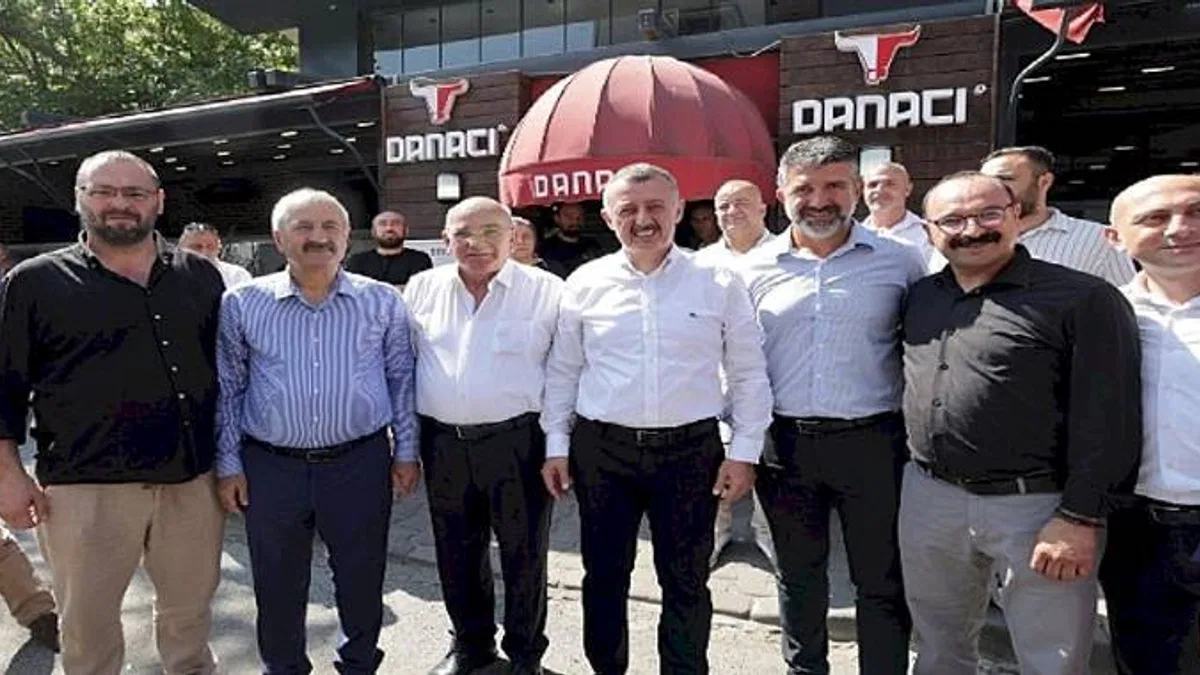 Başkan Büyükakın, Gebze esnafıyla kahvaltıda buluştu