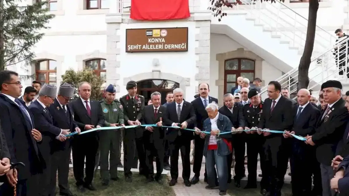 Konya'da yenilenen Şehit Aileleri Derneği binası açıldı