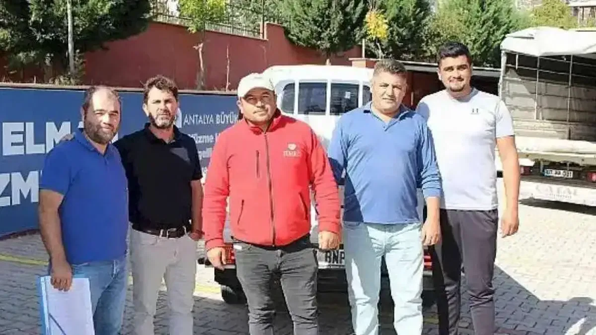 Elmalılı çiftçilere sera naylonu desteği