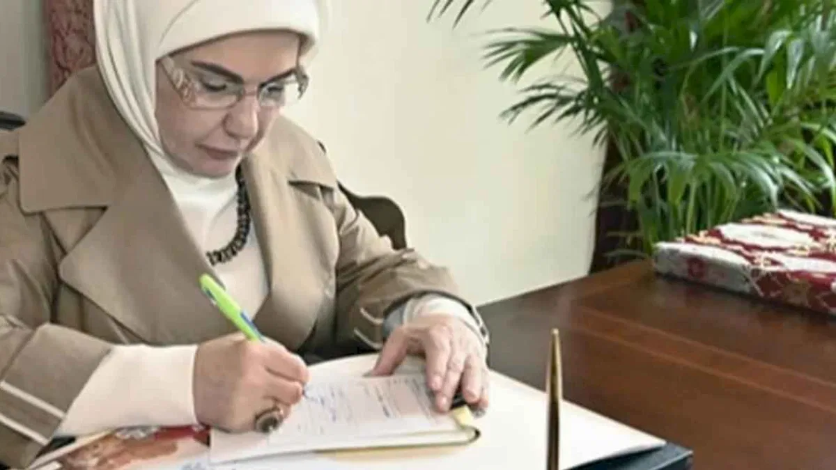 Emine Erdoğan'dan Türk Kızılayı'na kurban bağışı