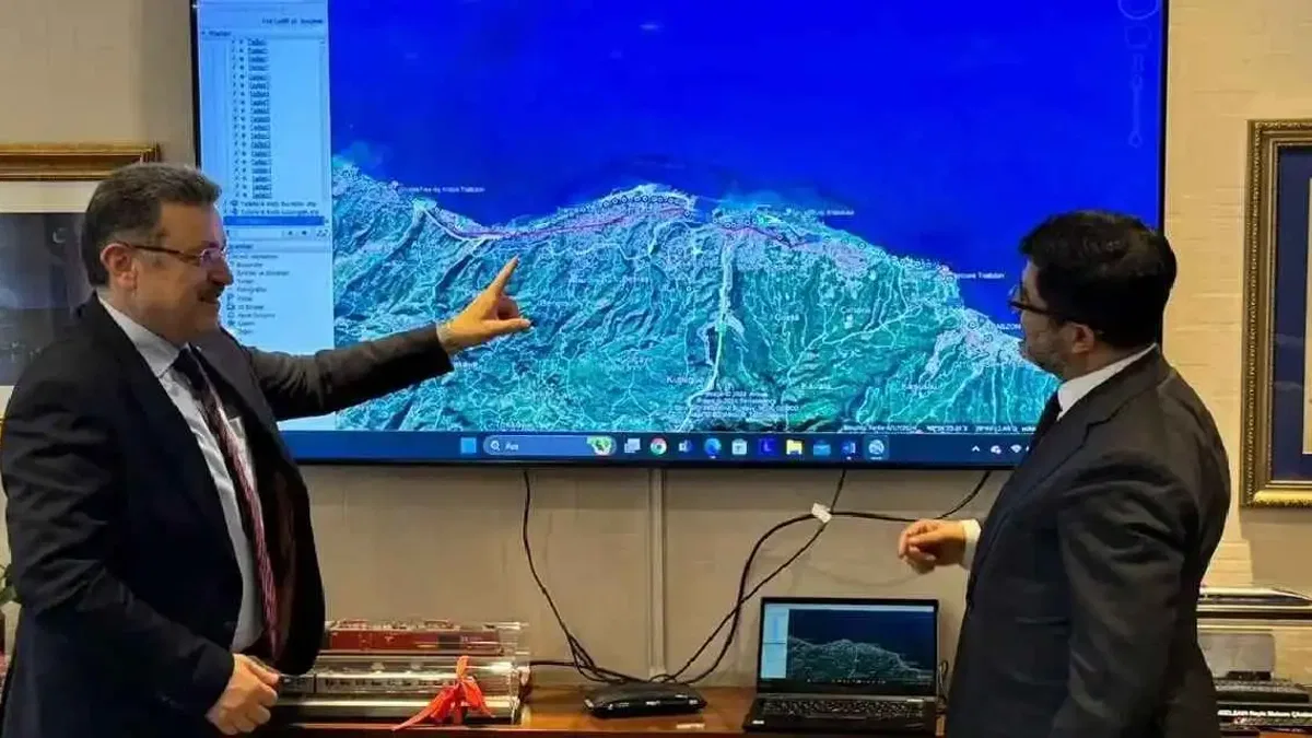 Trabzon’da raylı sistem için ilk kazma vuruluyor