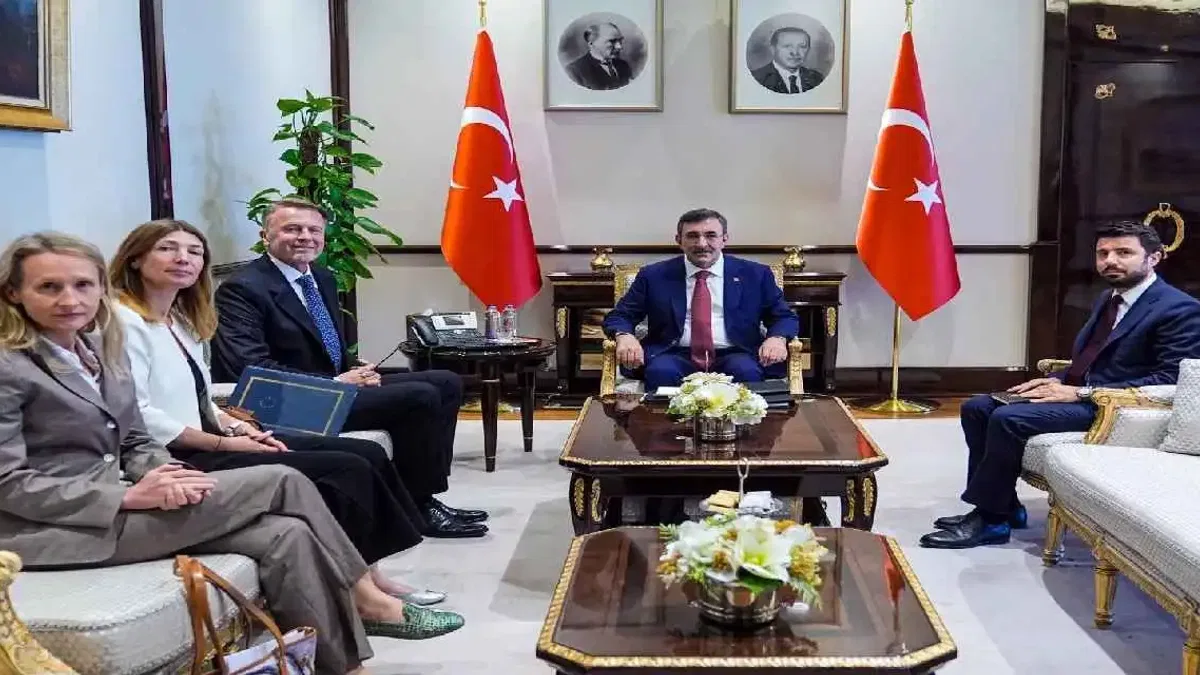 Cevdet Yılmaz, 4 ülkenin büyükelçisini ağırladı