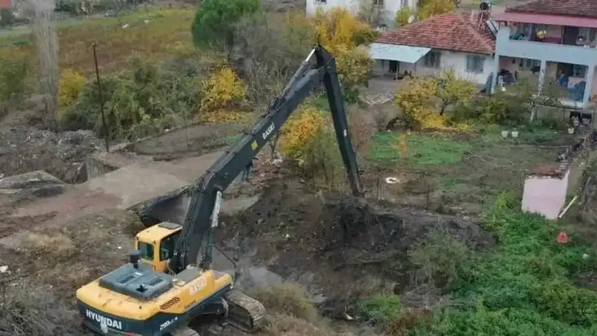 Balıkesir’de dere yatakları temizleniyor