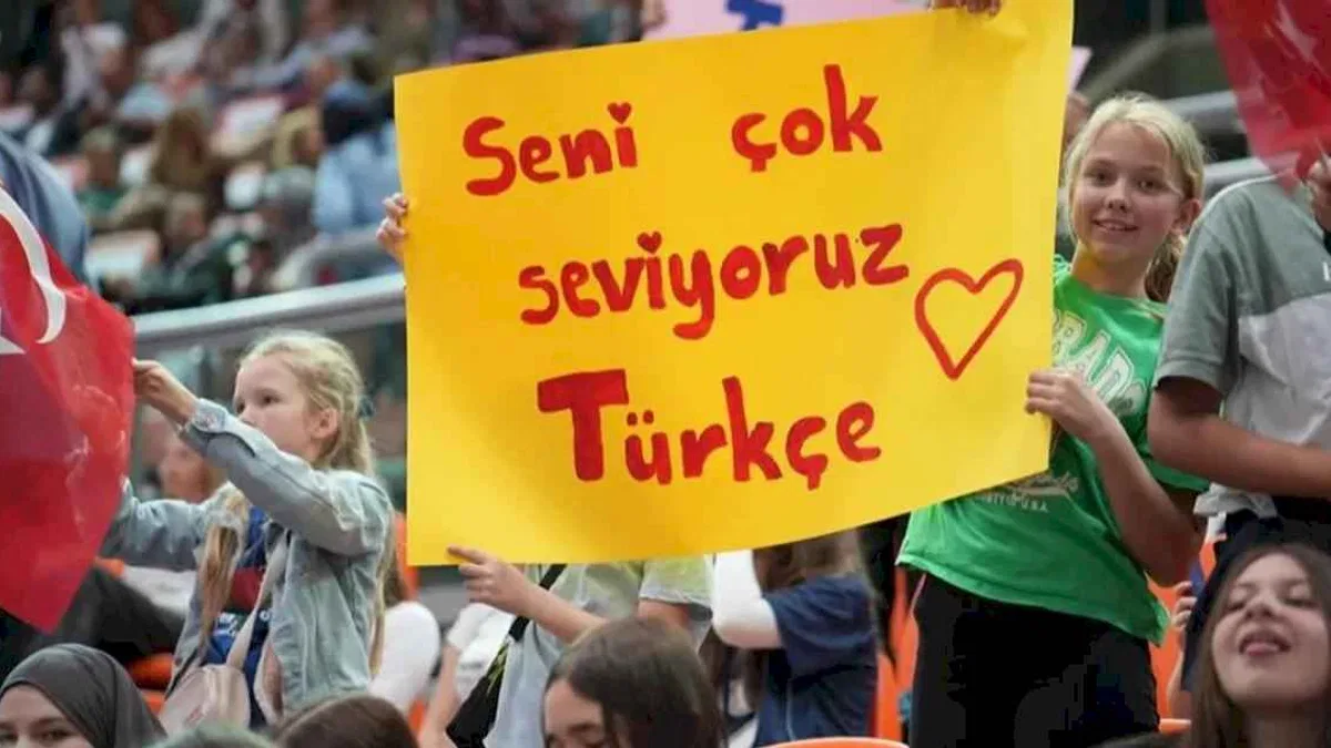 5 bin çocuk, tek bir dil!