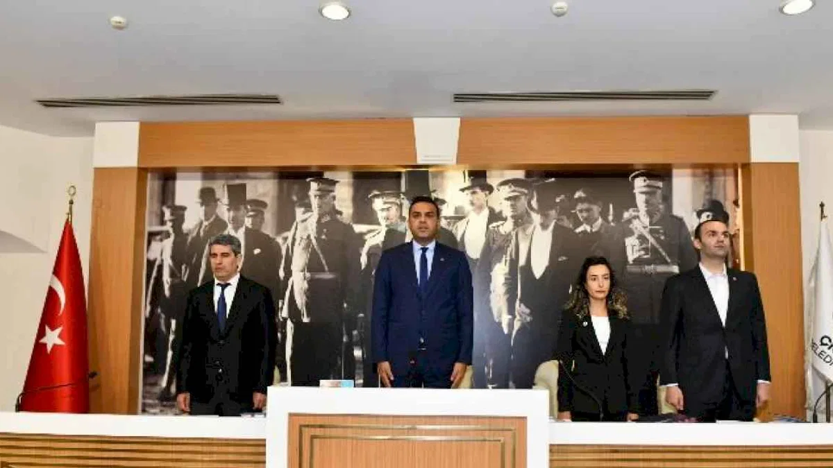 Çiğli Belediye Başkanı Yıldız'dan ilk mecliste uyum mesajı