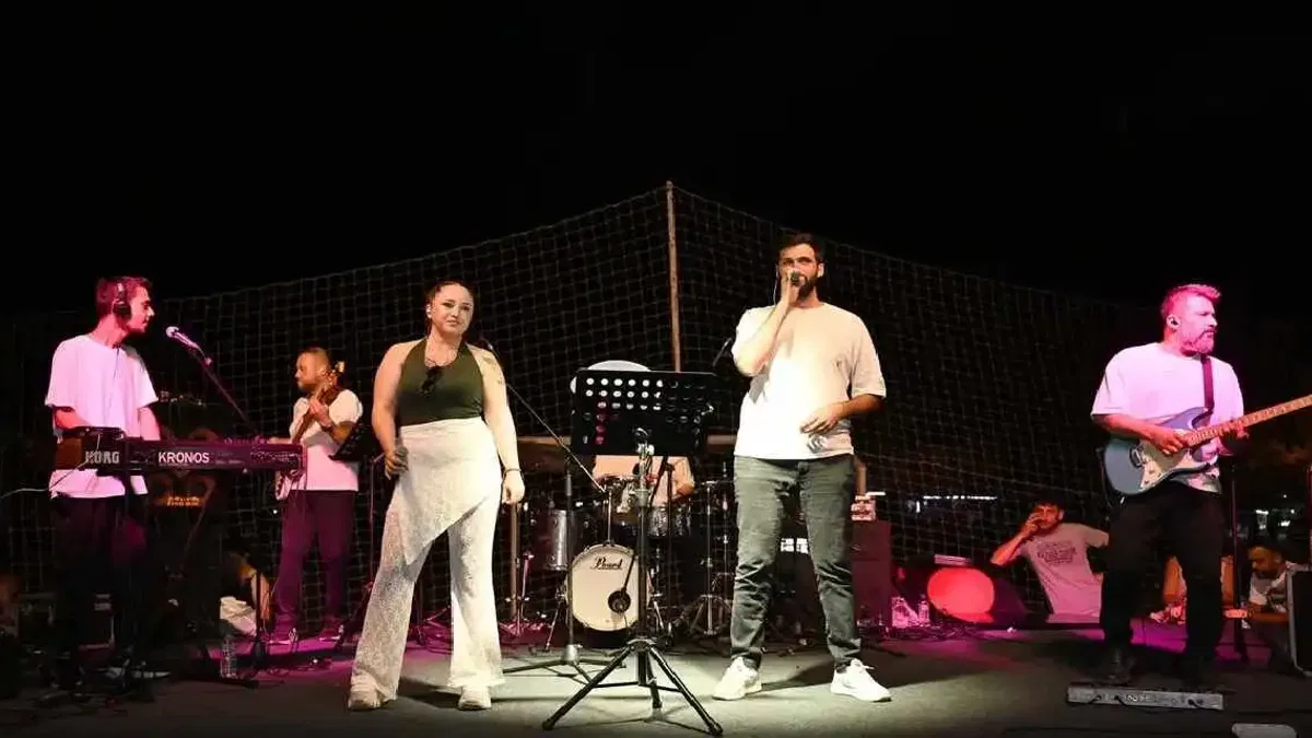 Mersin’de ‘Yaz Dostum’ konserleri coşkuya devam ediyor