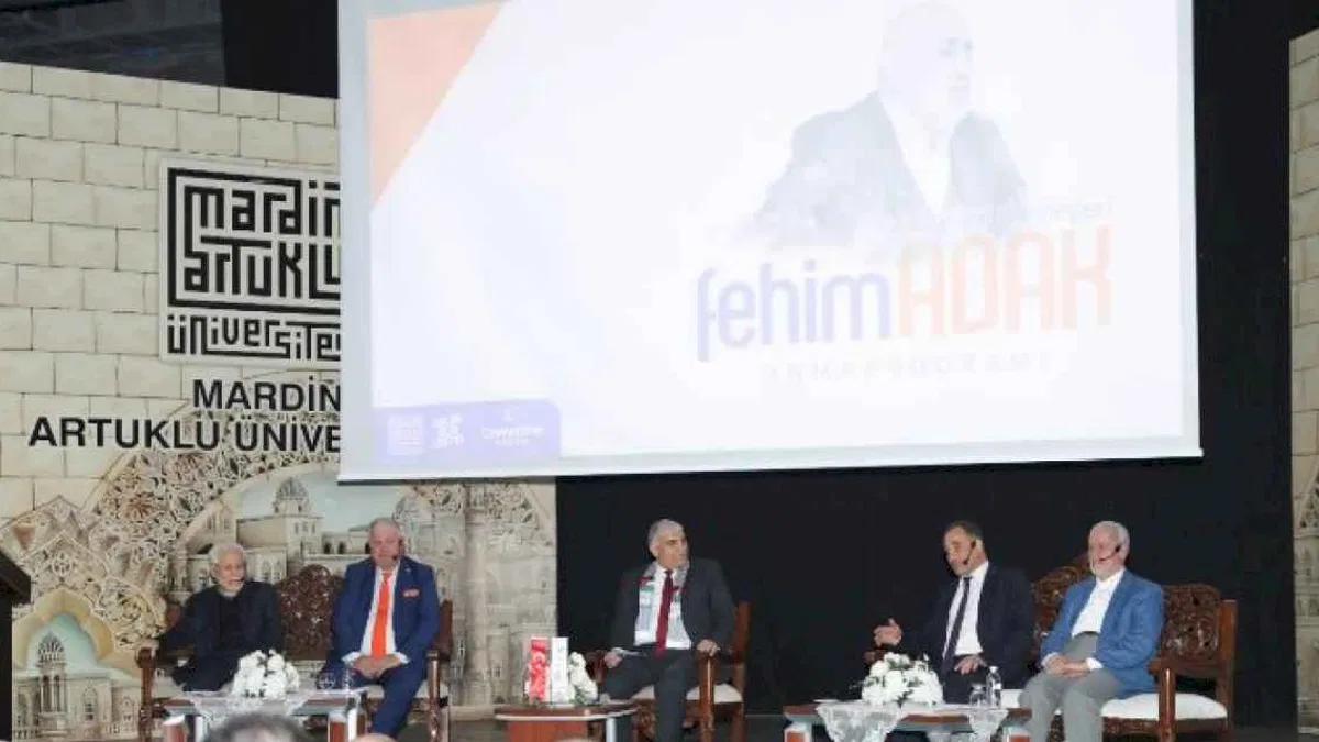 Mardin'de eski bakanlardan Fehim Adak için anma programı düzenlendi