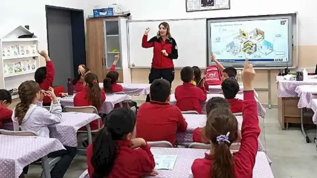 Afet Farkındalık Eğitimleri Devam Ediyor