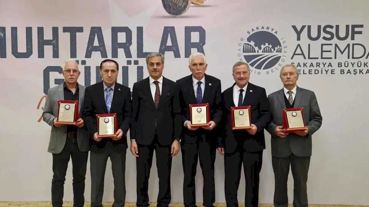 Sakarya'da Başkan Alemdar muhtarlarla buluştu