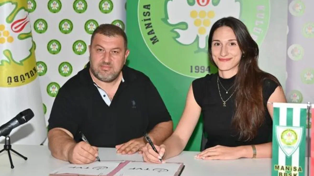 Zeynep Yeşilova, Manisa'nın potasında