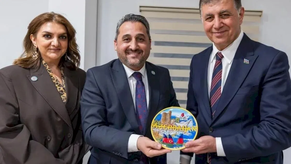 İzmir–Bakü kardeşliği 40 yaşında