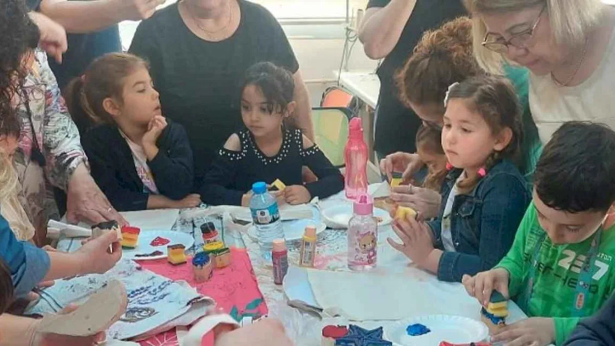 ‘Minik Eller Büyük Hayaller’ Projesi İzmir’de tüm hızıyla sürüyor