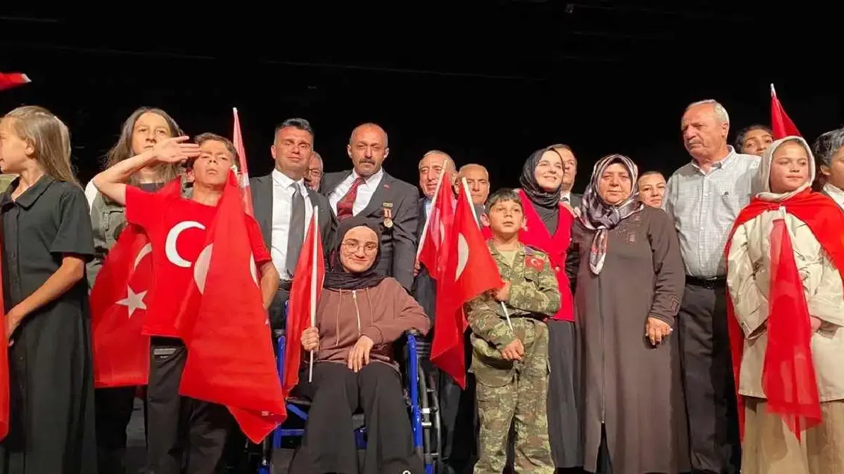Erzurum’da çocuklar 15 Temmuz Destanı'nı sahneye taşıdı