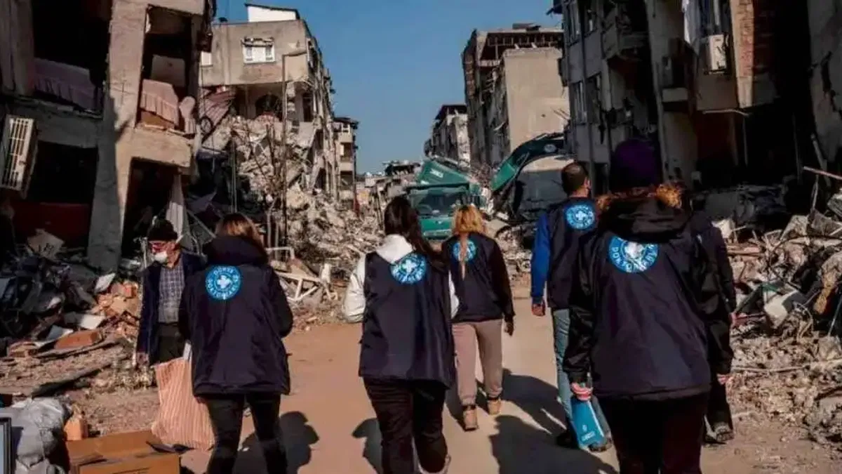 Dünya Doktorları'ndan yardımcılara 'yardım' çağrısı