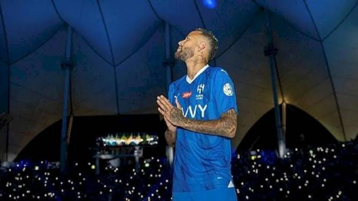 Al Hilal'den Neymar'a görkemli imza töreni!