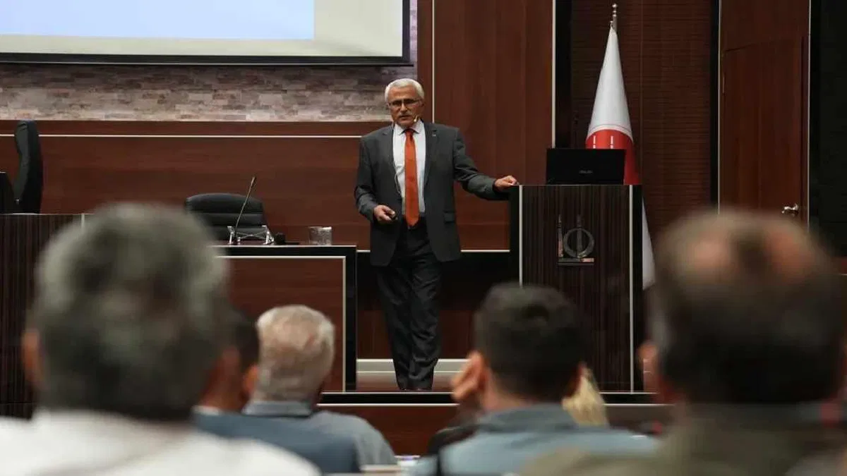 Ankara Keçiören'de belediye personeline hizmet içi eğitim