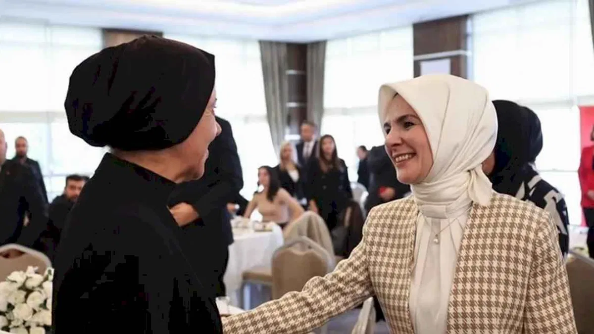 Bakan Göktaş, şehit ve gazi yakını öğretmenlerle buluştu