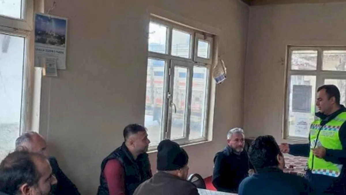 Bilecik’te jandarma traktör sürücülerini bilgilendirildi