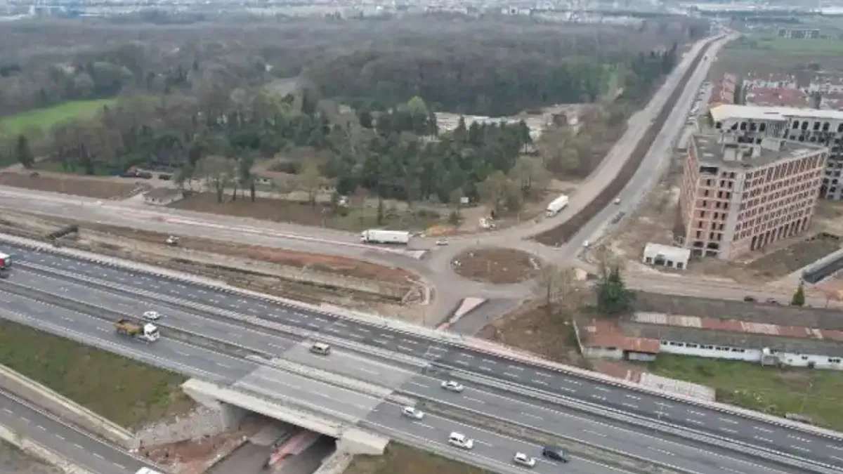 Kocaeli'de stadyum bağlantı yolunda tamamlanan kısımlar trafiğe açıldı