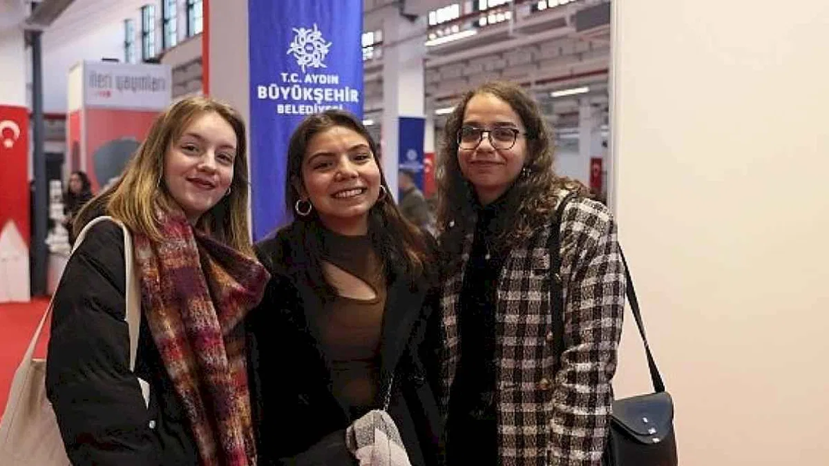 Aydın Kitap Fuarı'na katılan vatandaşlar Başkan Çerçioğlu'na teşekkür etti