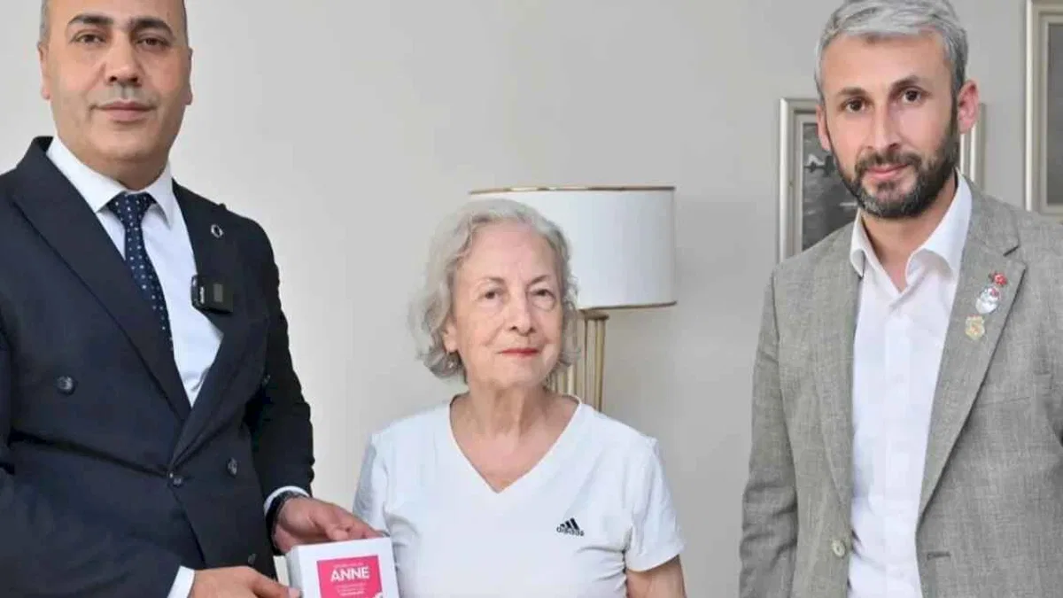 Manisa'da şehit annelerine Anneler Günü ziyareti