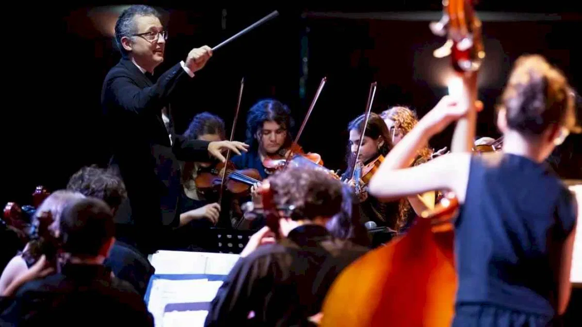 İzmir Narlıdere'de senfonik konser