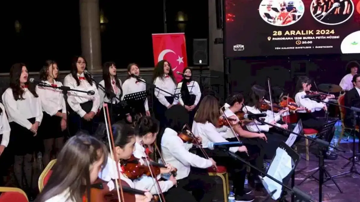Bursa Osmangazi'de Gençlik Orkestrası'ndan yeni yıl konseri