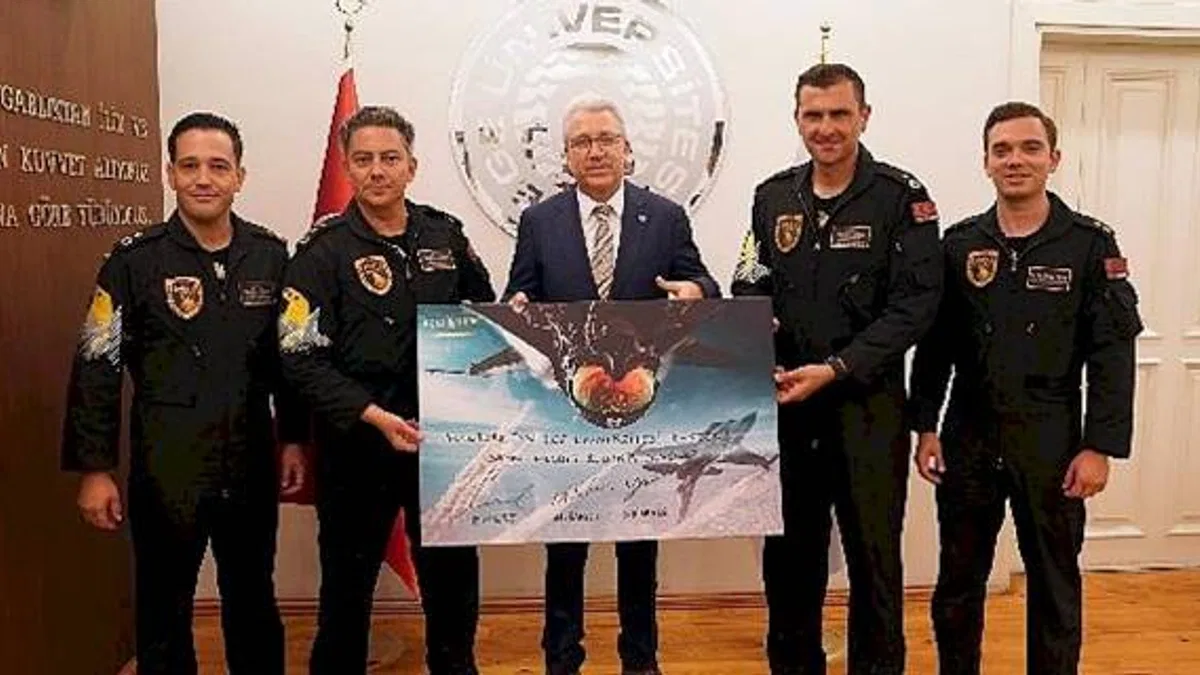 SOLOTÜRK Ekibi, Ege'ye konuk oldu