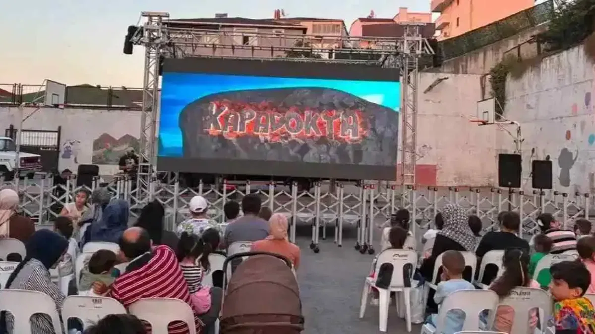 Gebze'de 'Mahallemde Sinema Var' sürüyor