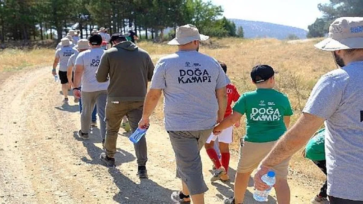 Babalar ile Oğulları "Baba-Oğul Kampı"nda Keyifli Vakit Geçirdi