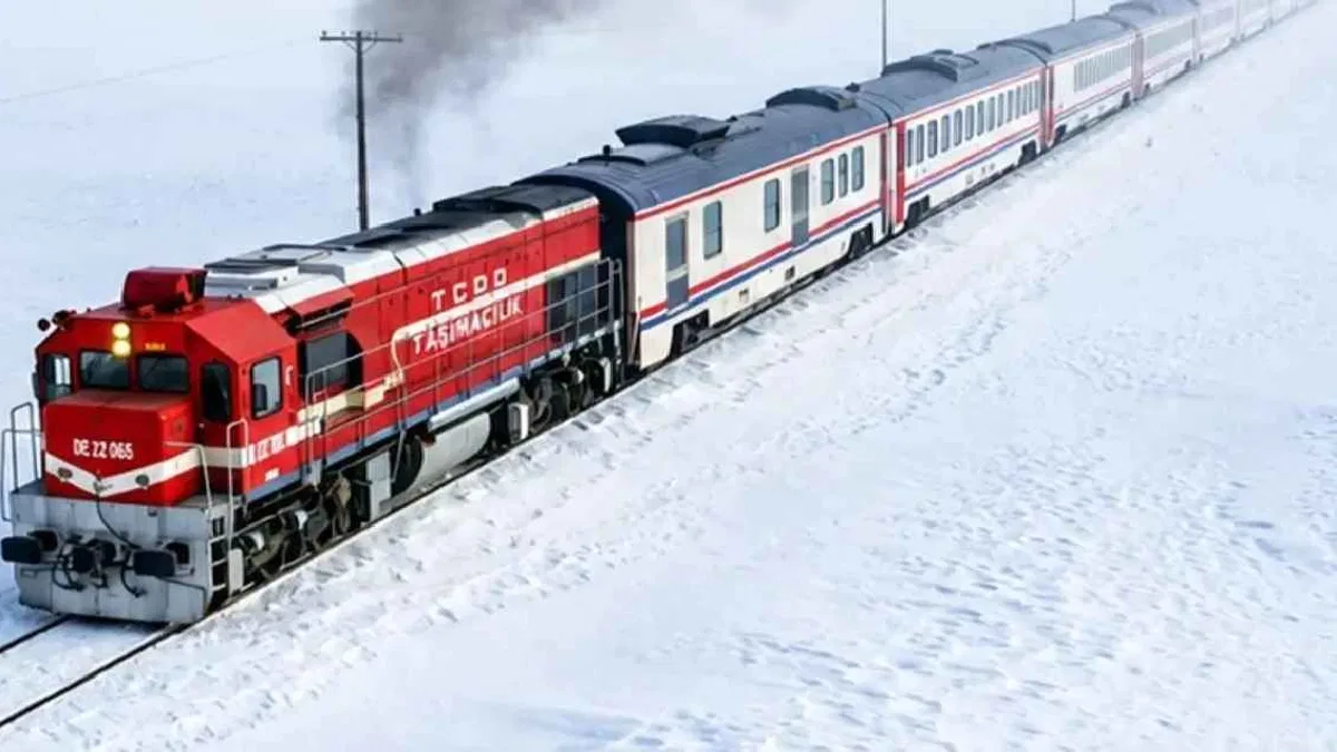 Turistik Erzurum-Kars treni yeni sezona hazırlanıyor... Talep toplama başladı