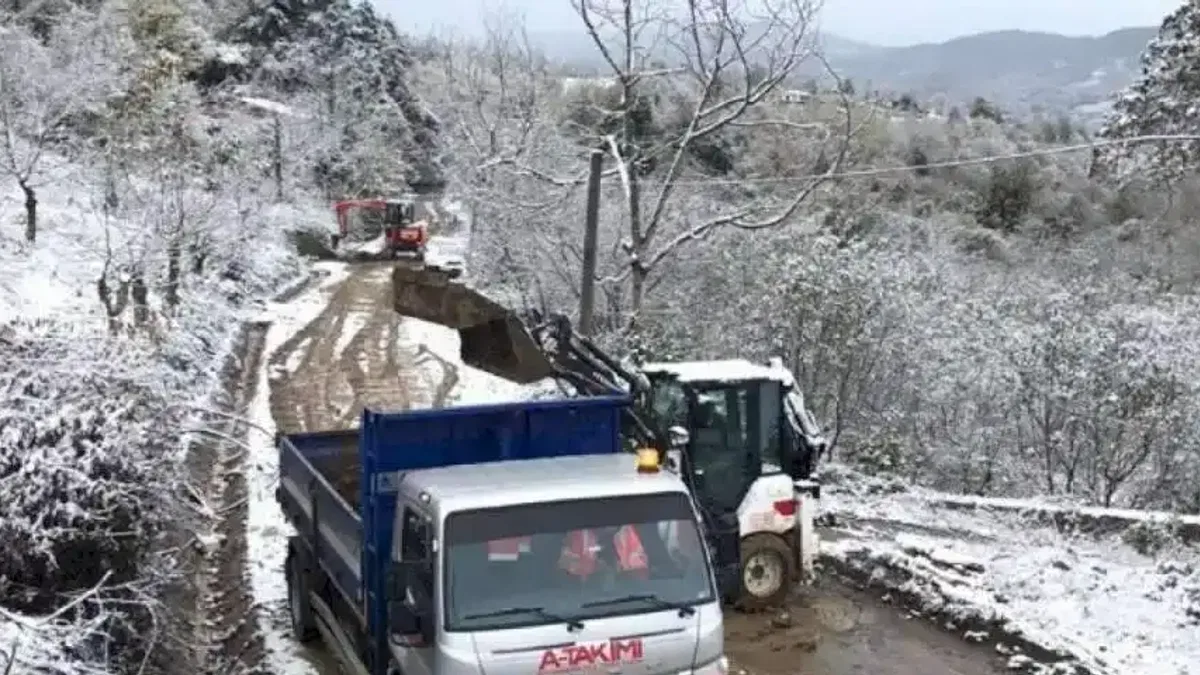 Kocaeli A Takımı kar mesaisinde
